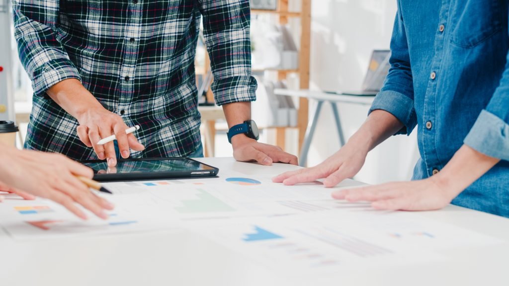 In-House vs. Outsourced Digital Marketing: Which Saves You More?